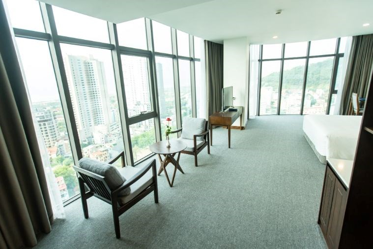 Khách Sạn Peace Hạ Long